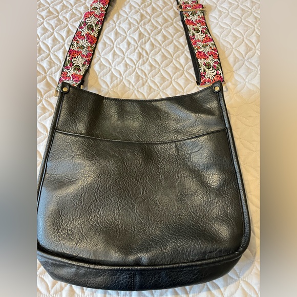 Cross body bag with guitar strap - vegan - Picture 6 of 12
